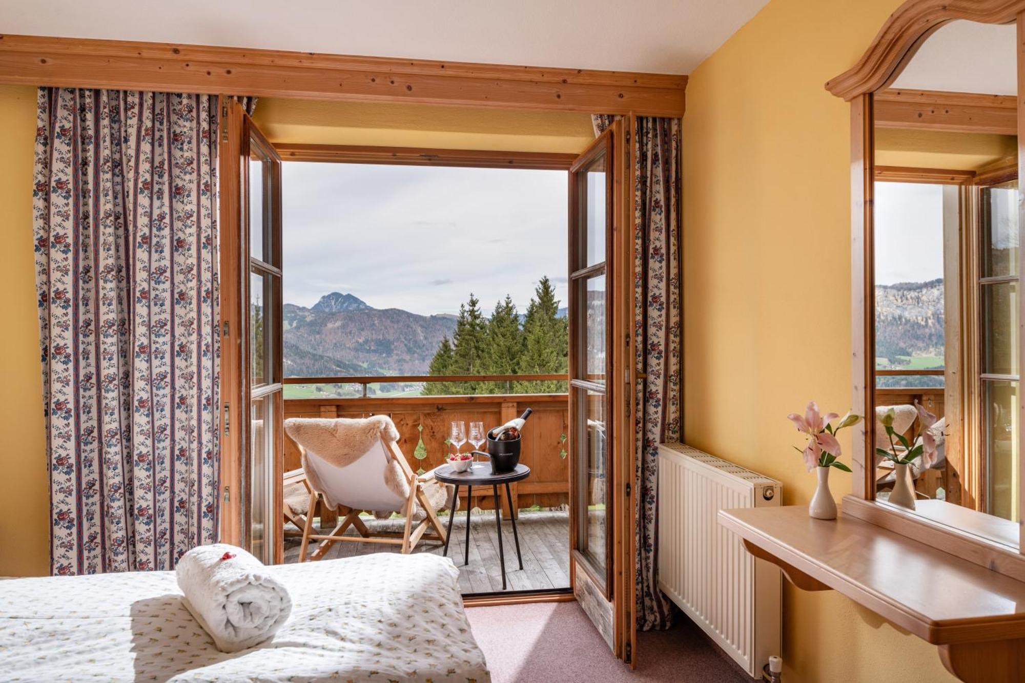 Hochfeldalm Hotel Санкт Йохан ин Тирол Екстериор снимка
