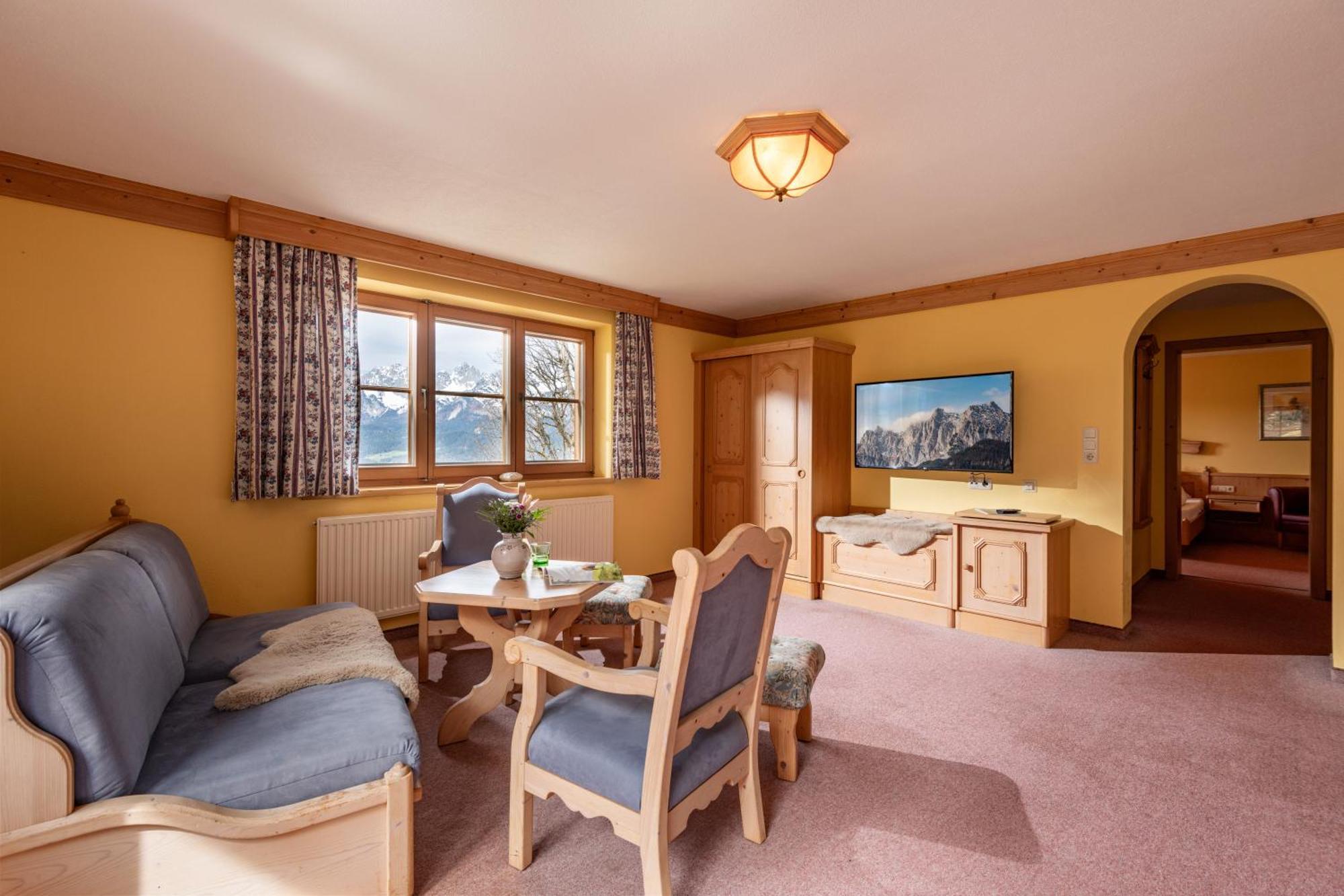 Hochfeldalm Hotel Санкт Йохан ин Тирол Екстериор снимка